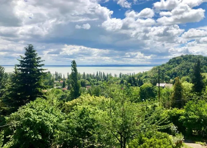 Semesterbostad Kamonko Panorama Kucko Szigliget